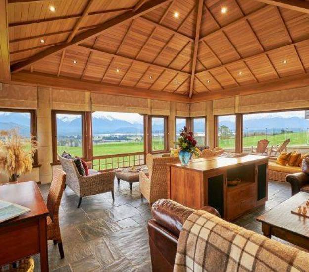 Living Room | Exclusive Use | Cabot Lodge | Luxury Hotel Fiordland | Luxury Hotel Te Anau
