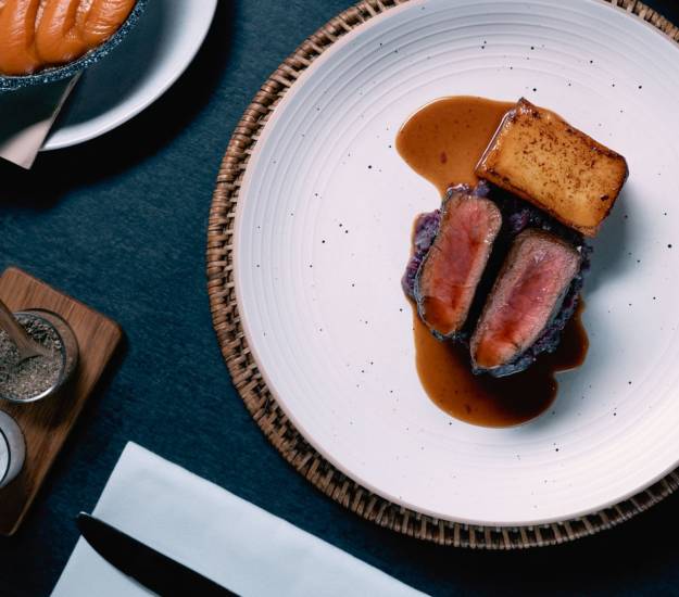 All-inclusive lodge | Luxury hotel dinner included | Farm stay | Farm to plate meals | Luxury cuisine | Luxury dining