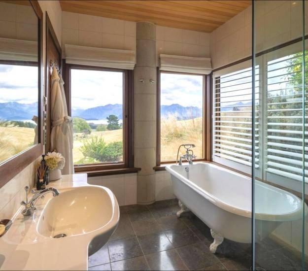 Premier Suite En Suite View | Cabot Lodge | Luxury Hotel Fiordland | Luxury Hotel Te Anau