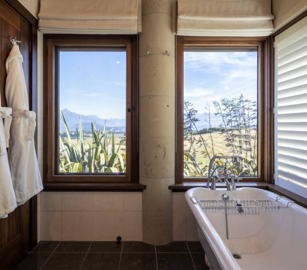 Deluxe Suite En Suite | Cabot Lodge | Luxury Hotel Fiordland | Luxury Hotel Te Anau