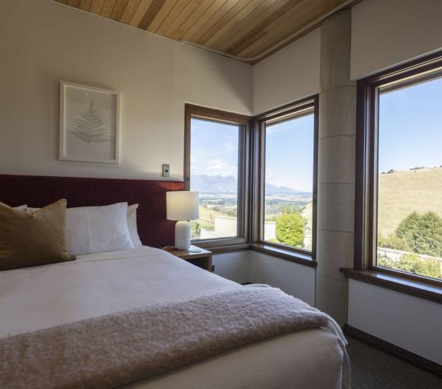 Deluxe Takatimu Suite | Cabot Lodge