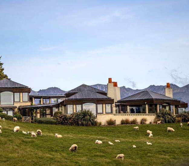 All inclusive stay | Luxury retreat | luxury Milford Sound accommodation | luxury lodge for families | Fiordland National Park accommodation