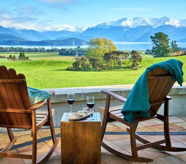 Elopement wedding | Cabot Lodge | Luxury Lodge Wedding Location | Intimate weddings | South Island New Zealand wedding spots | Best wedding venue NZ