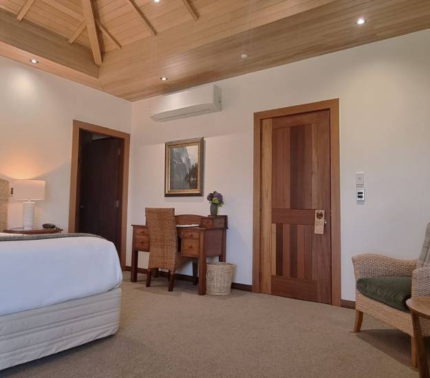 Deluxe Suite Room Layout | Cabot Lodge | Luxury Hotel Fiordland | Luxury Hotel Te Anau