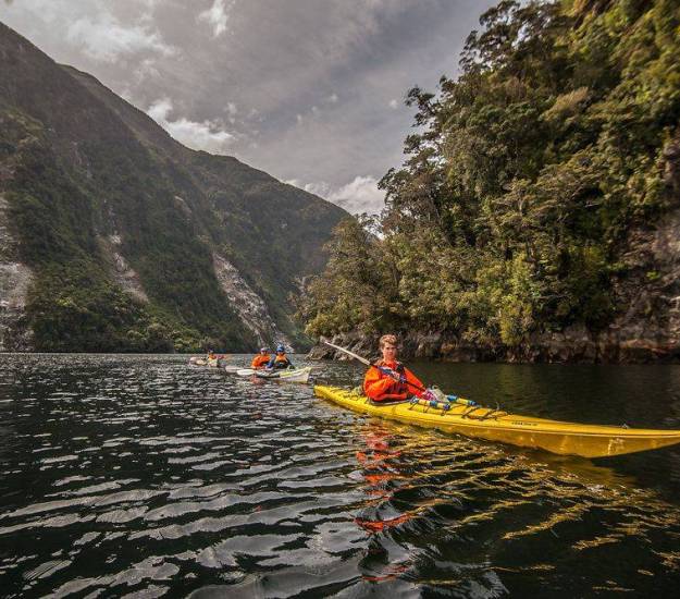 Fiordland National Park | Milford Sound | Doubtful Sound | Kayak in Fiordland | Best activity in Te Anau |Cabot Lodge | Best way to see Doubtful Sound