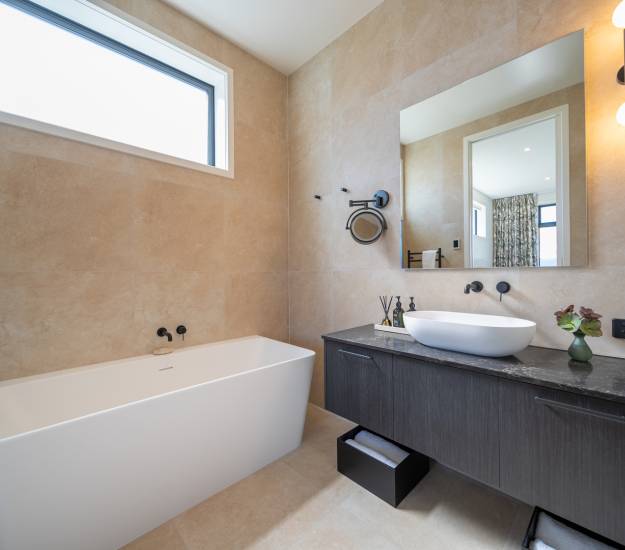 Cabot Lodge Villa | All-Inclusive | Luxury Accommodation | Luxury Hotel | Manapouri | Luxury Hotels New Zealand