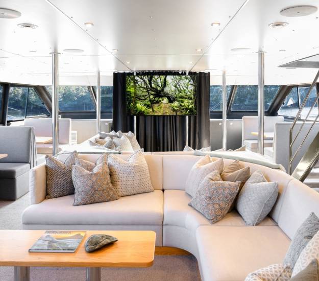 Boat Cruise Hotel Package | Stewart Island | Milford Sound | Small luxury boat cruise Milford Sound | Boat Tour | Luxury Hotel Fiordland