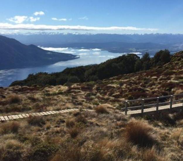 Cabot Lodge | All-inclusive package | Best family friendly location Te Anau | Private lodge | Exclusive lodge | Activity package Te Anau | Great Walk