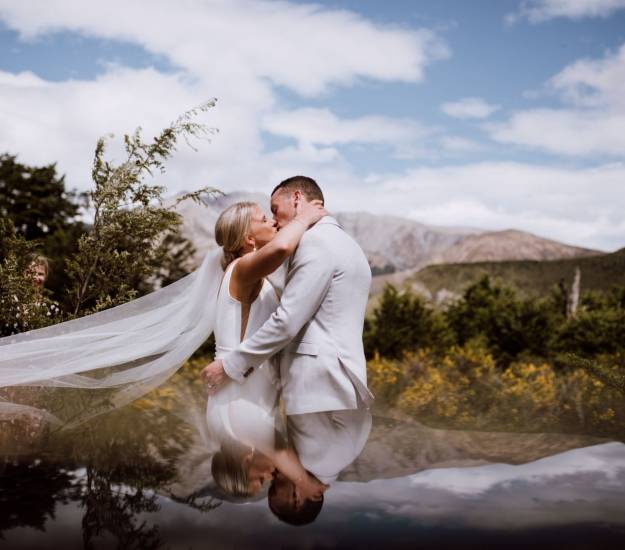 Elopement wedding | Cabot Lodge | Luxury Lodge Wedding Location | Intimate weddings | South Island New Zealand wedding spots | Best wedding venue NZ