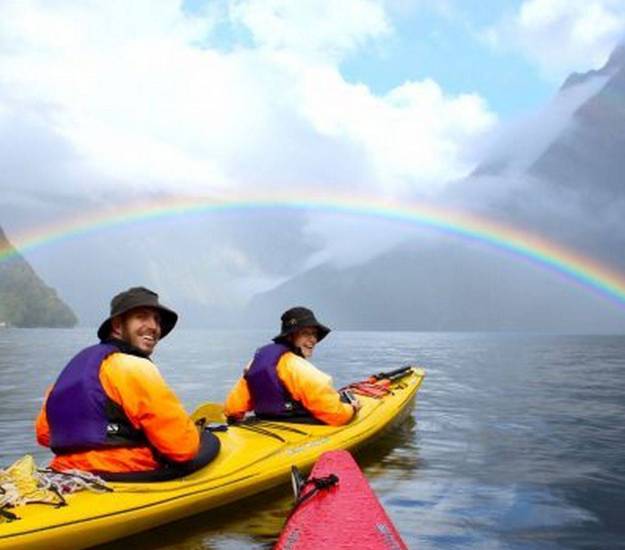 Fiordland National Park | Milford Sound | Doubtful Sound | Kayak in Fiordland | Best activity in Te Anau |Cabot Lodge | Best way to see Doubtful Sound