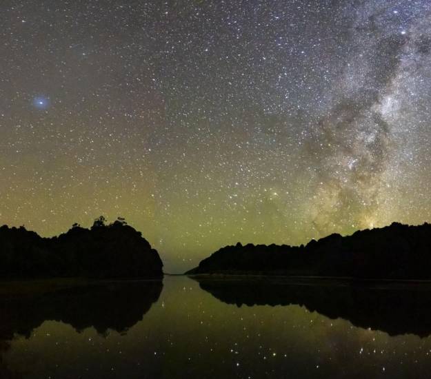 Southern Lights | Aurora Australis | Star Gazing | Best Luxury Stays | Hotels in South Island | All-Inclusive